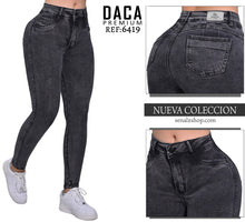 Cargar imagen en el visor de la galería, JEANS MUJER  CLASICO DACA REF 6419

